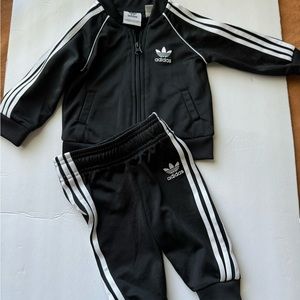 Adidas baby two piece jogger suit NWOT 3-6 Mths
